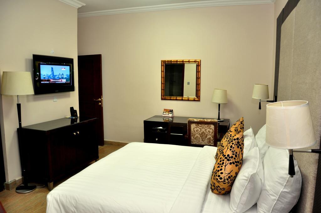Chelsea Hotel Abuja Habitación foto