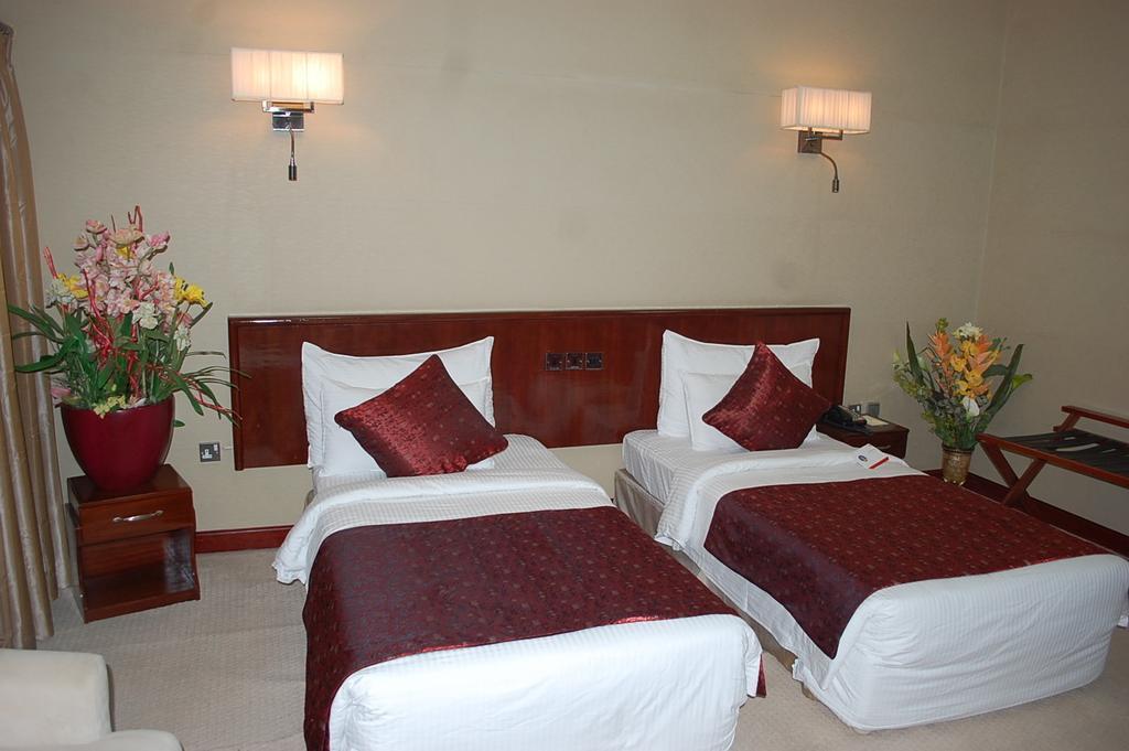 Chelsea Hotel Abuja Habitación foto
